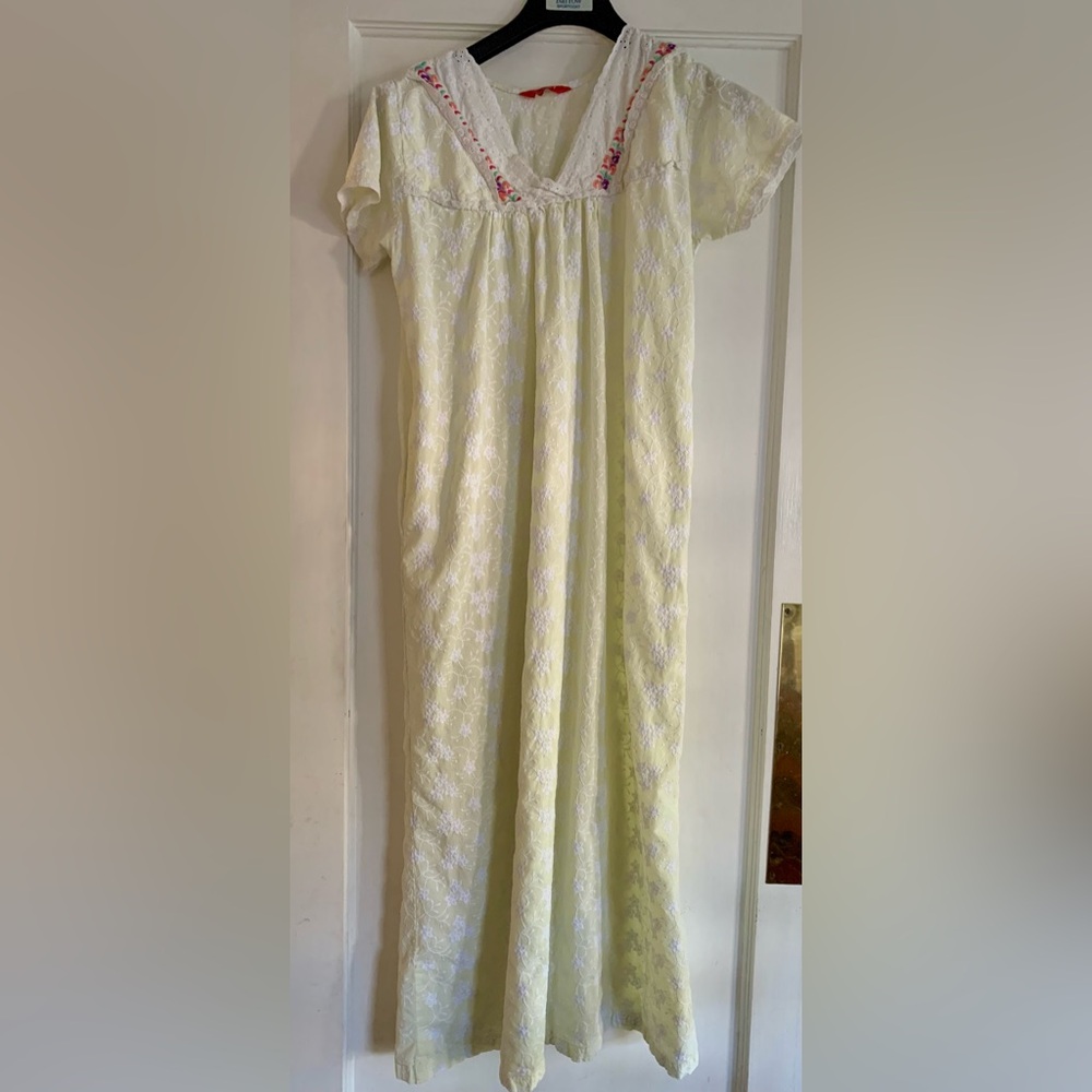 Juliet Housedress Lounger Large Lemon Lime Embroidered Flowers Eyelet Coquette